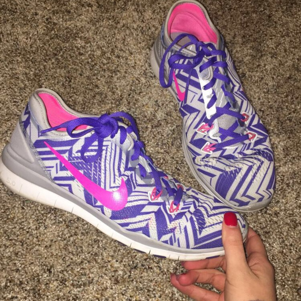Nike tennis shoes